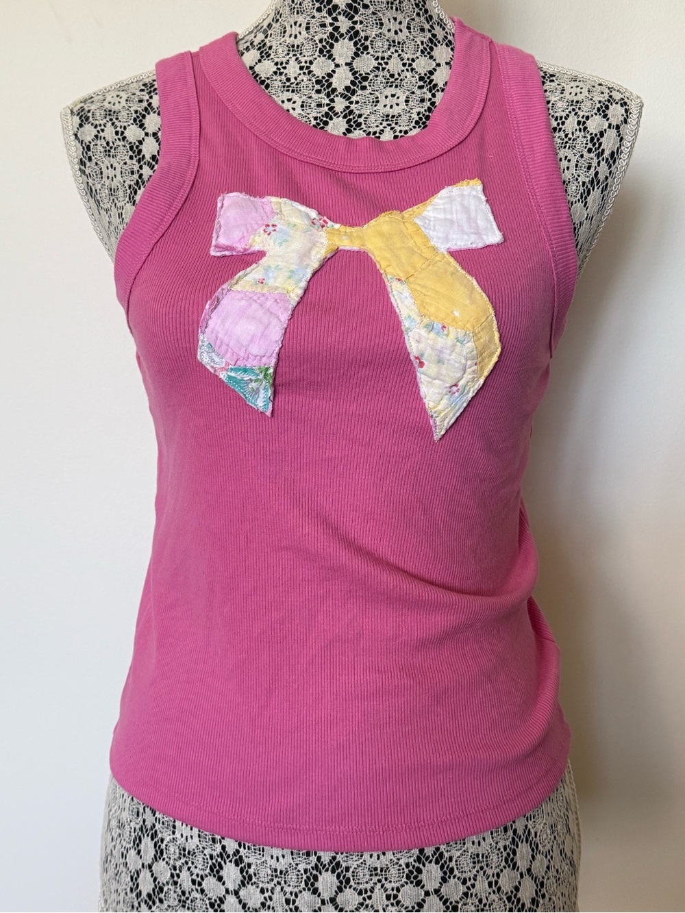 Old Navy Fuchsia Ribbed Tank with Patch Bow